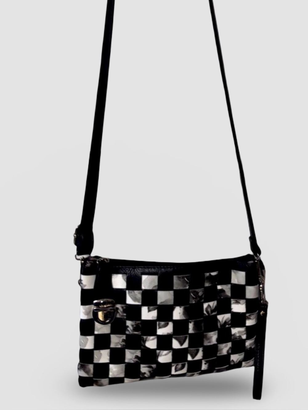 Stylish Checkered Crossbody Bag in Black and White